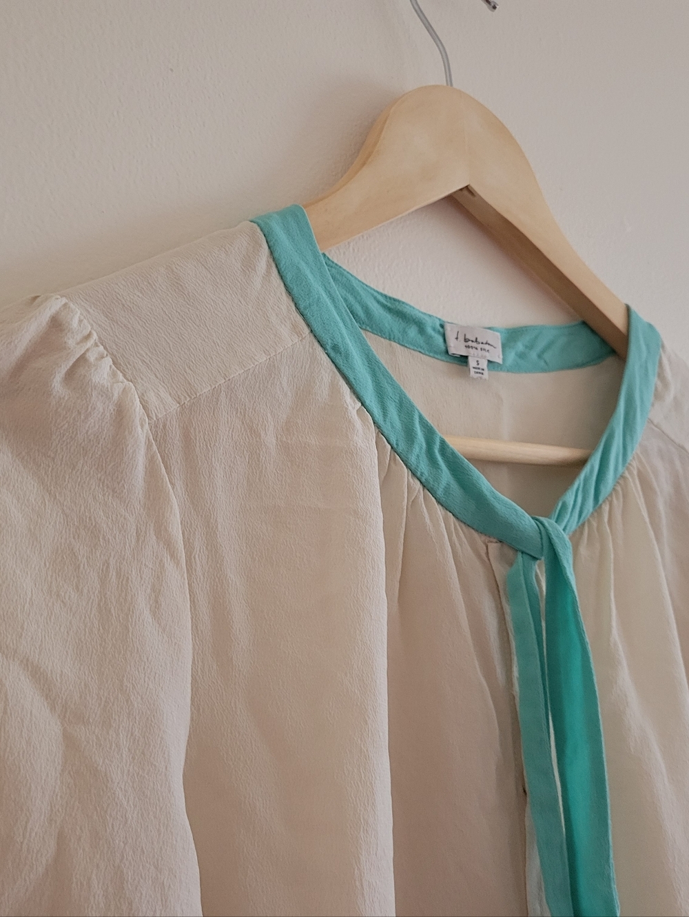 Babaton Cream Blouse with Tie Knot And Teal Details - Picture 3 of 7